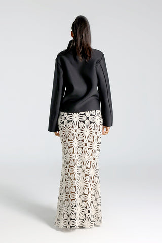 ŞORTLU UZUN DANTEL ETEK